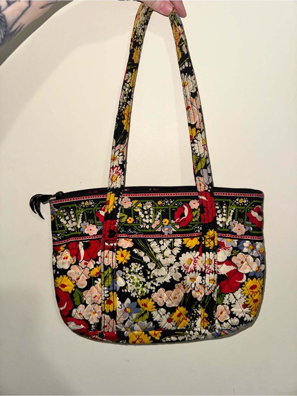 Vera Bradley Poppy Fields Black Floral Quilted Shoulder Tote